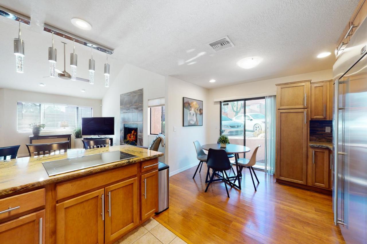 Ventana Oasis Apartment